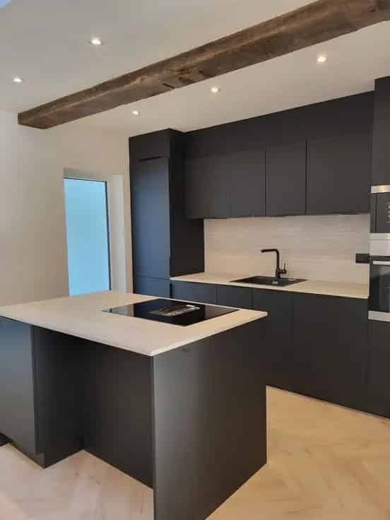 Gerenoveerde woning 2 slaapkamers Ekeren
