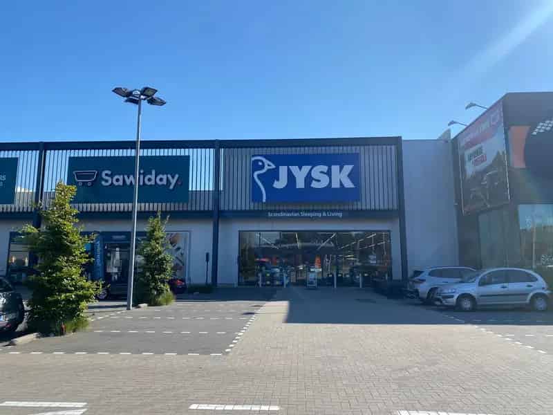 Te huur: baanwinkel van 1.268 m² te Schoten
