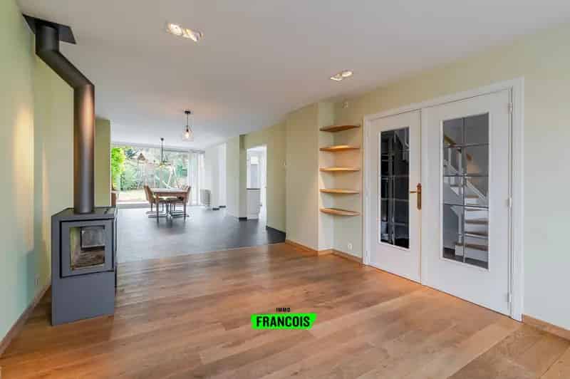 Stijlvol gerenoveerde en energiezuinige gezinswoning met tuin in Mariakerke