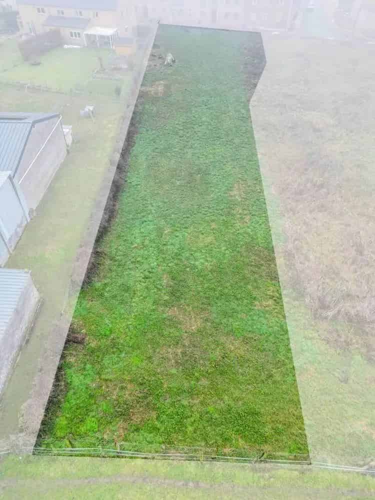 Groot perceel bouwgrond voor een open woning