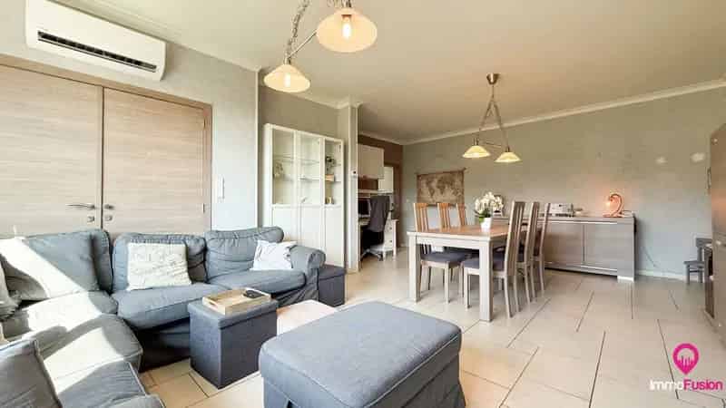Praktische bungalowwoning met prachtige tuin en zwemvijver!