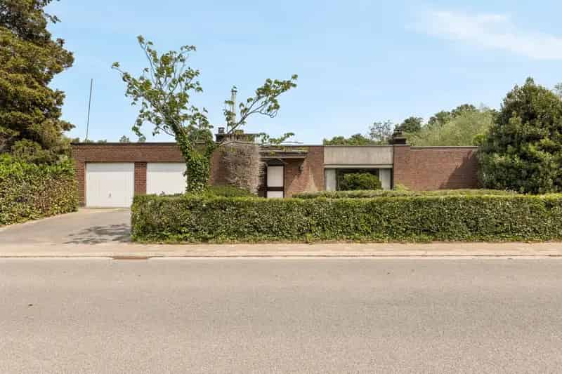 BUNGALOW MET POTENTIEEL AAN HET KLUISBOS