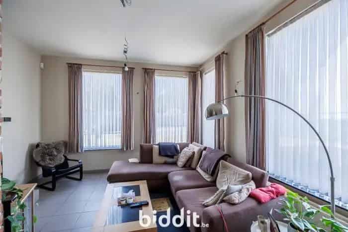 WONING IN RUSTIGE STRAAT