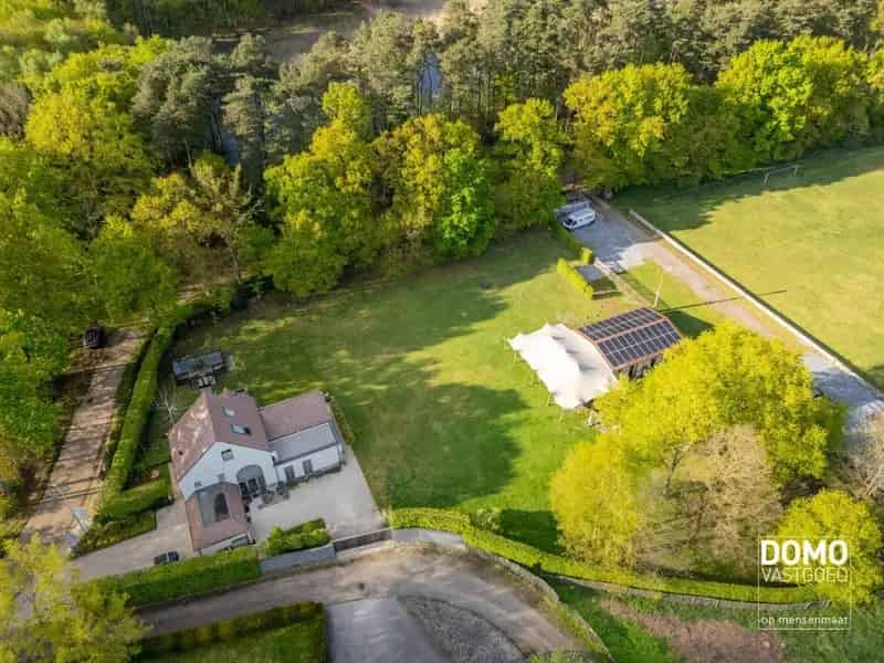 Exclusieve villa, zeer rustig gelegen, aan de groene bossen van Bolderberg.