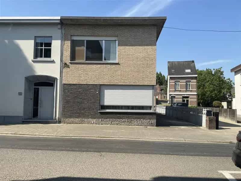 Huis te Koop Kontich: 3 Slaapkamers, Garage, Nieuwe Keuken