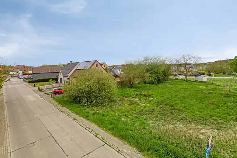 Prachtig perceel bouwgrond voor open bebouwing in Waanrode met een opp van 7a 64ca