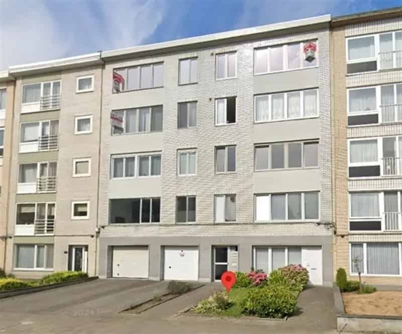 Afgesloten garagebox te koop op toplocatie!