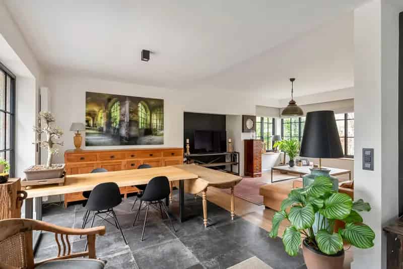 Charmante rietgedekte villa in Brasschaat: instapklaar met moderne afwerkingen en prachtige tuin!