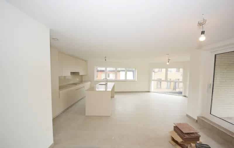 NIEUWBOUW KANTOOR VAN 92 M2 MET LIFT