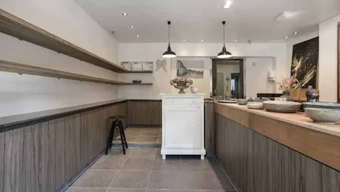 Handelspand met woonst te koop in Markt 8, Ruiselede - Dewaele