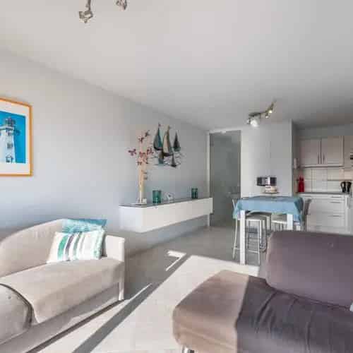 Instapklaar, zuid-gericht appartement met 2 slaapkamers