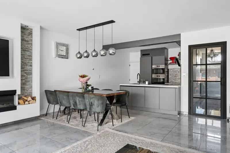 Energiezuinige instapklare gezinswoning met 4 slaapkamers