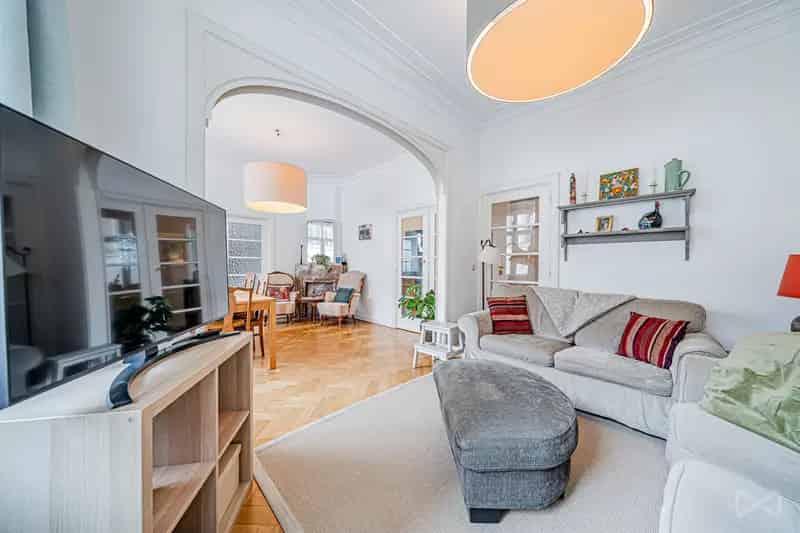 Appartement met twee slaapkamers in Saint-josse-ten-noode