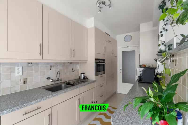 Ruim en instapklaar appartement pal in centrum Oostende.