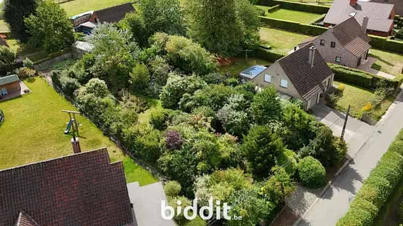 LANDELIJK GELEGEN BOUWGROND