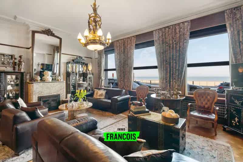 Uniek en karaktervol appartement met frontaal zeezicht – Zeedijk 127, Oostende