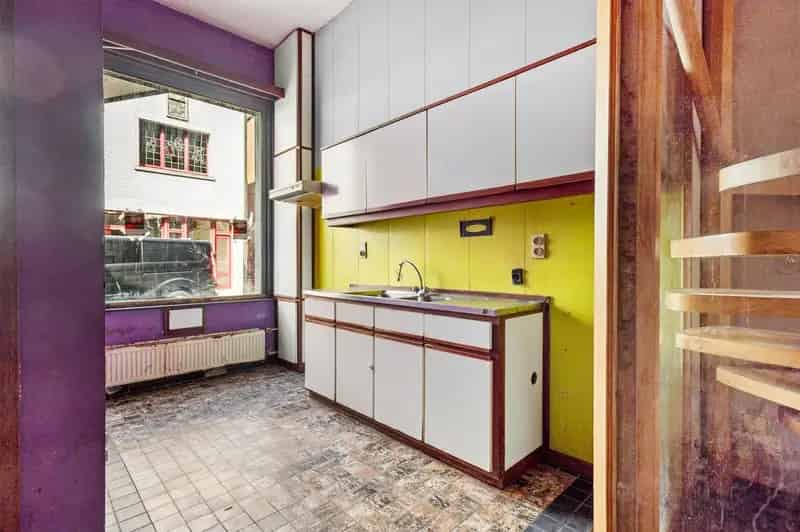 Te renoveren woning met 3 slaapkamers!