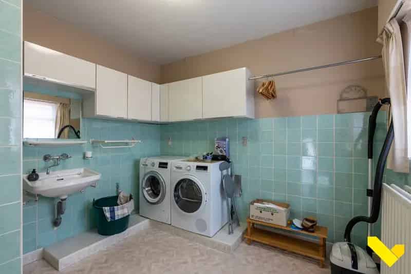 Rustig Gelegen Woning Met Ruime Garage.