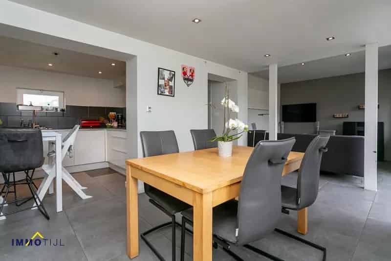 Charmante woning met 2 slaapkamers te Grembergen!