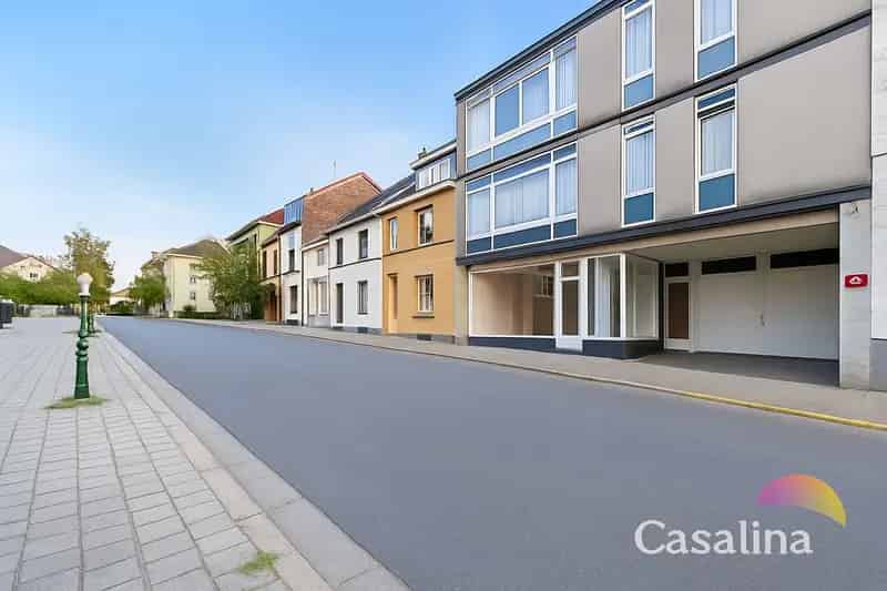 Commerciële ruimte van 104 m² - ideaal gelegen