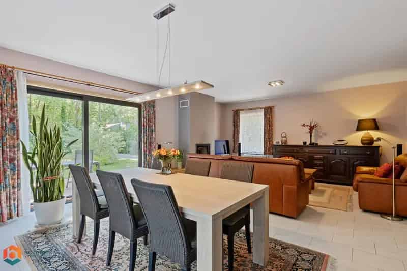 Villa met 4 slpkrs op perceel van 1555m² te Keerbergen