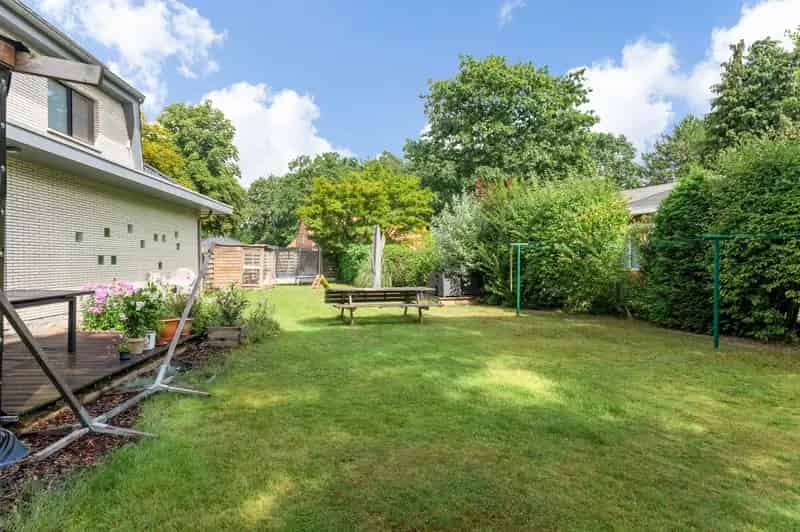 IN OPTIE : Ruime woning op uitstekende ligging