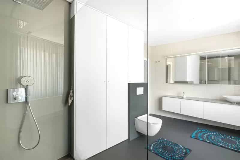 Instapklare woning met handelsruimte te Brakel!