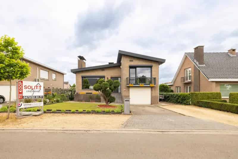 Rustig gelegen, gerenoveerde woning met o.a. 4 slaapkamers