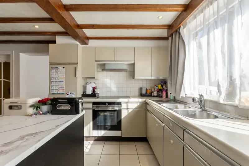 Te renoveren woning met 3 slaapkamers