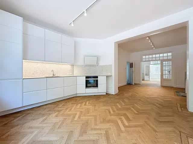 Gelijkvloers appartement te huur in Uccle