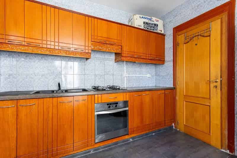 Eengezinswoning met 4 a 5 slaapkamers en koer!