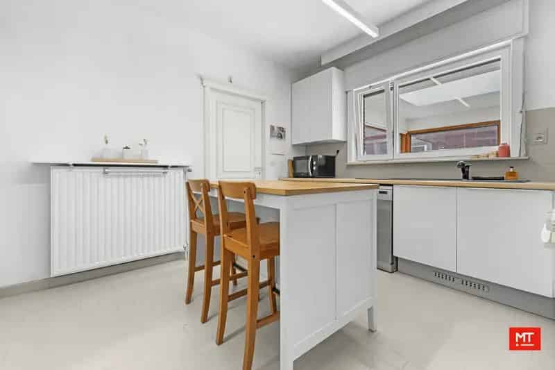 Instapklare, alleenstaande woning op een rustige locatie te Dikkebus