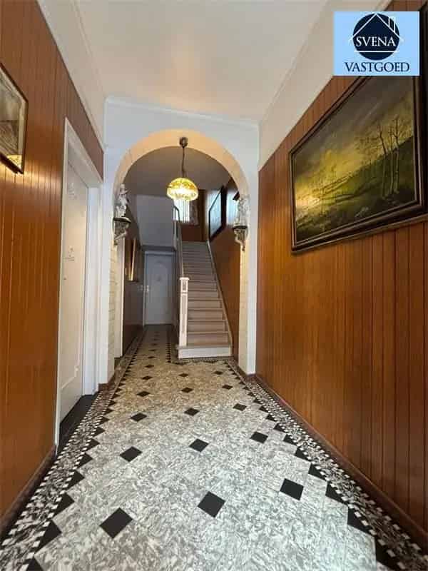 Te moderniseren rijwoning met karakter, rustig gelegen nabij centrum Nederbrakel