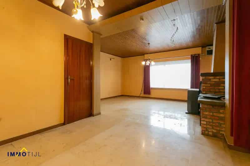 Landelijk gelegen woning op ruim 8a!