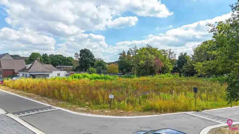 Bouwgrond voor open bebouwing met een grootte van 6,54 are!