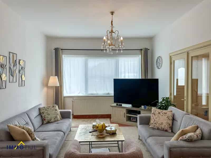 Ruime herenwoning met 5slk & stadstuin nabij centrum Aalst!