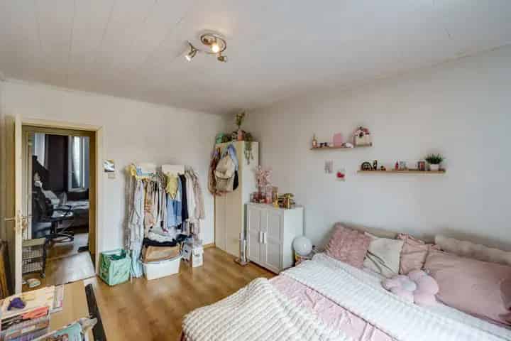 Instapklare woning met 2 SLPK in het centrum van Herentals