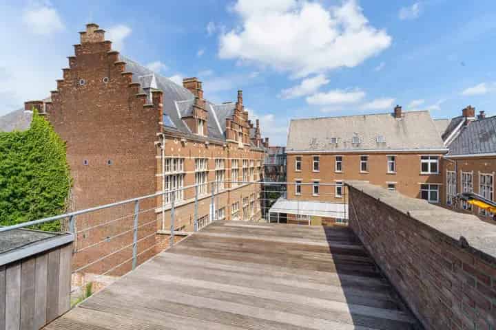 1 slpkm appartement met dakterras te huur !