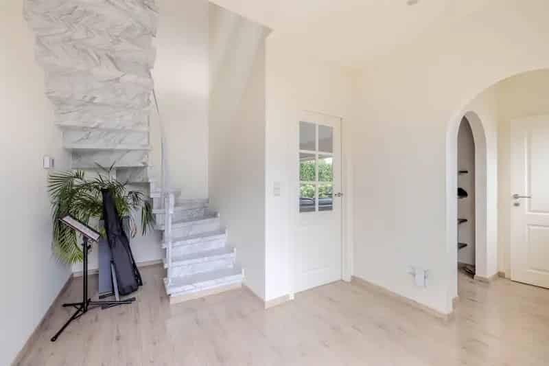 4 slpk woning met magazijn